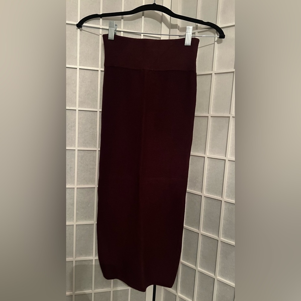 EXPRESS Burgundy Cutout Long Sleeve Top and Skirt Set NWT - Picture 7 of 10